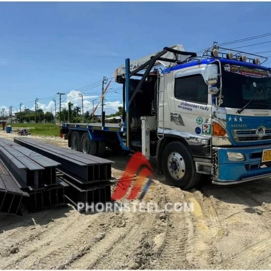 บริการรถ 10 ล้อหัวลากติดเครนยก รับจ้างขนส่งเหล็กบีมและวัสดุก่อสร้างหนักเข้าไซต์งาน